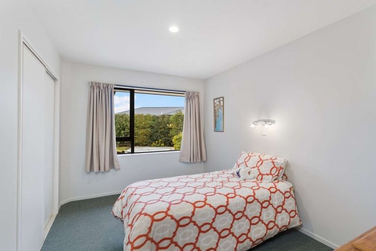 Photo of property in 6 Mclean Place, Woodend, 7610