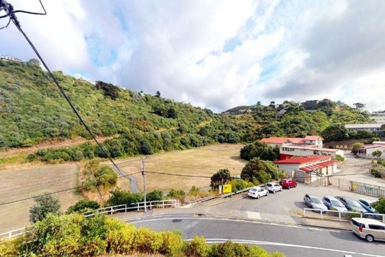Photo of property in 117 Houghton Bay Road, Houghton Bay, Wellington, 6023