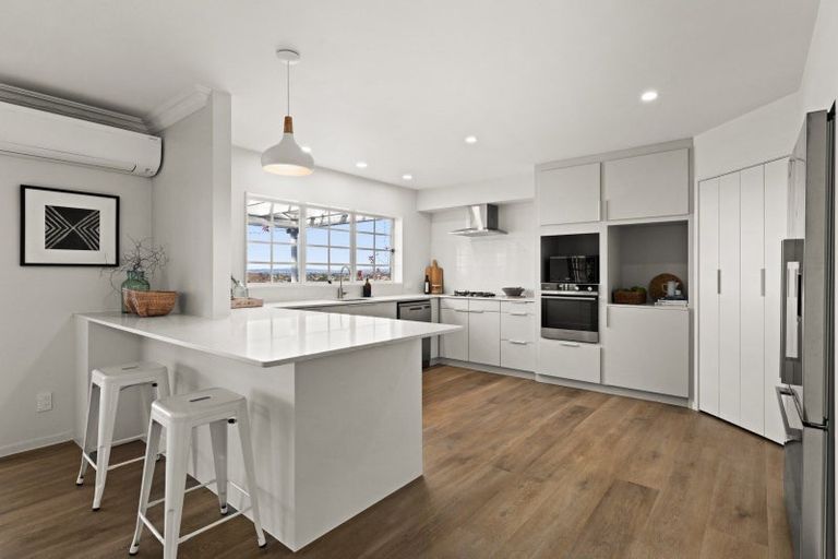 Photo of property in 12 Ewan Place, Taradale, Napier, 4112