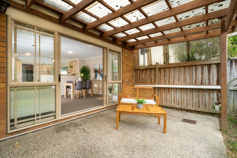 Photo of property in 7 Hibernian Drive, Ranui, Auckland, 0612
