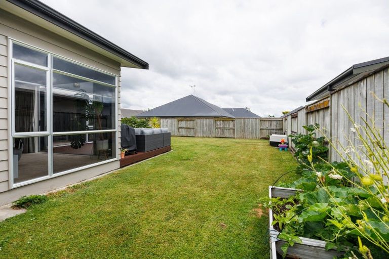 Photo of property in 5 Manhattan Court, Kelvin Grove, Palmerston North, 4414