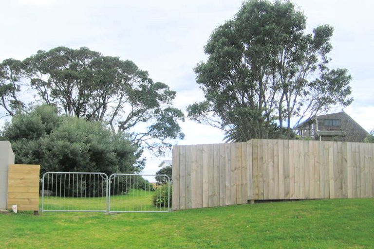 Photo of property in 304 Beverley Terrace, Whangamata, 3620