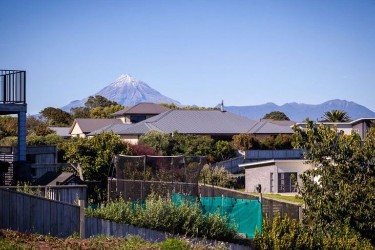 Photo of property in 22a Jules Crescent, Bell Block, New Plymouth, 4312