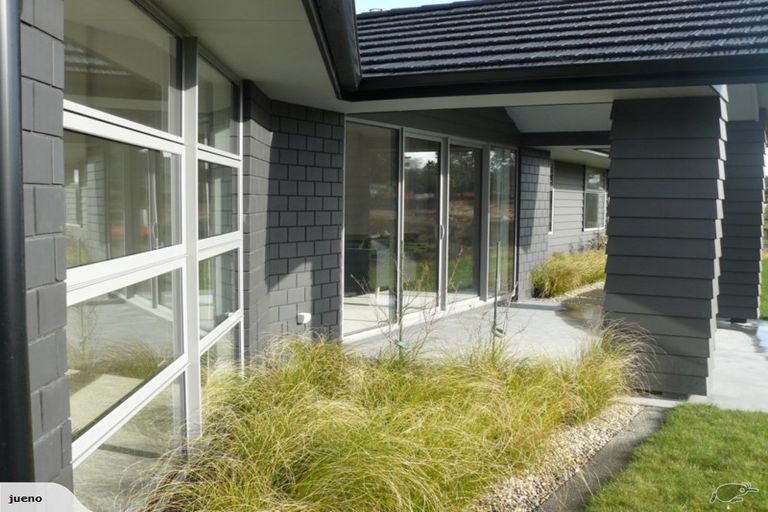 Photo of property in 5 Ashwood Lane, Bell Block, New Plymouth, 4312