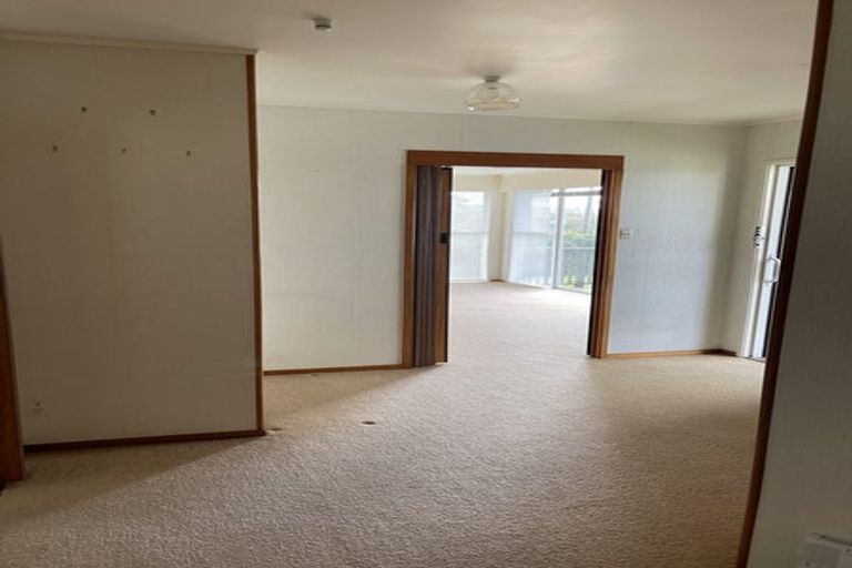 Photo of property in 336 Royal Road, Massey, Auckland, 0614