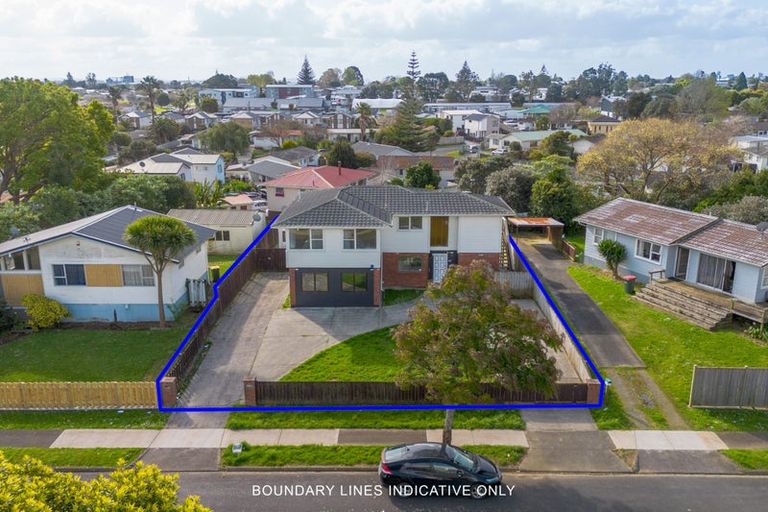 Photo of property in 12 Ronald Place, Manurewa, Auckland, 2102