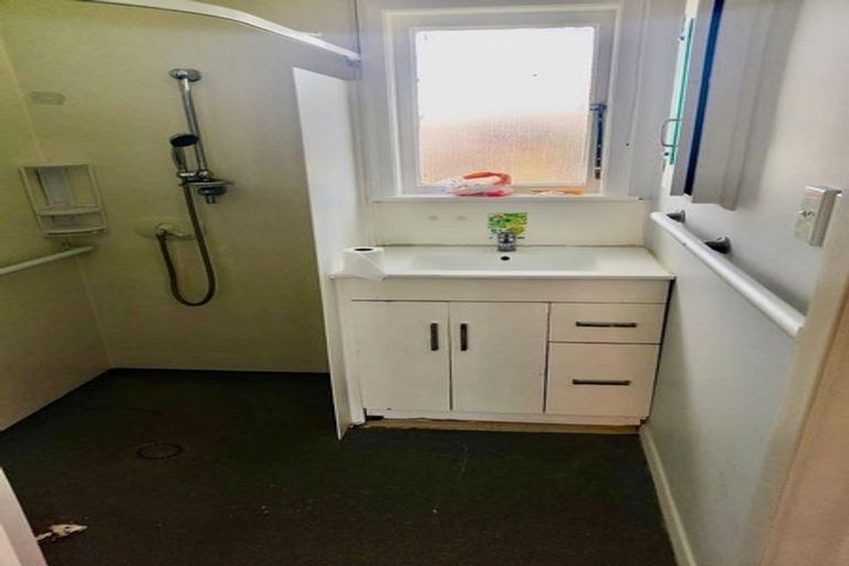 Photo of property in 1/76 Sutton Crescent, Papakura, 2110