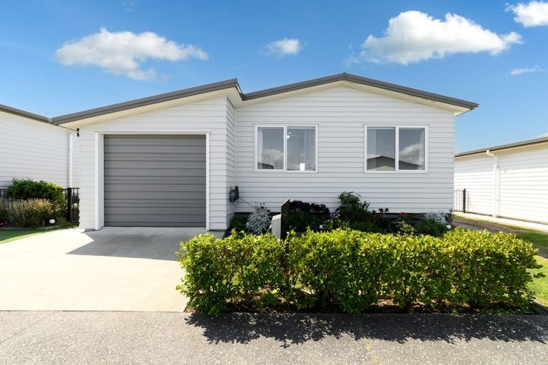 Photo of property in 11 Kamahi Crescent, Papamoa Beach, Papamoa, 3118