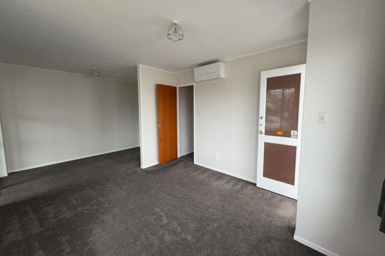Photo of property in 2/122 William Street, Petone, Lower Hutt, 5012