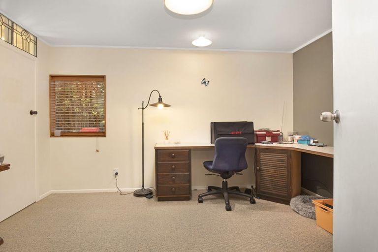 Photo of property in 24 Kereru Street, Waikanae, 5036