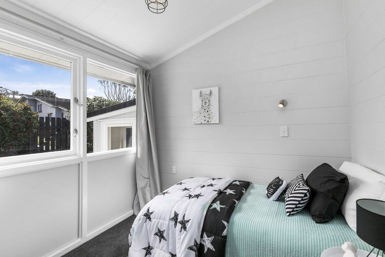 Photo of property in 29 Acacia Avenue, Maungaraki, Lower Hutt, 5010