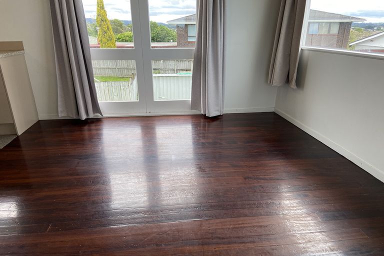 Photo of property in 108 Te Atatu Road, Te Atatu South, Auckland, 0610