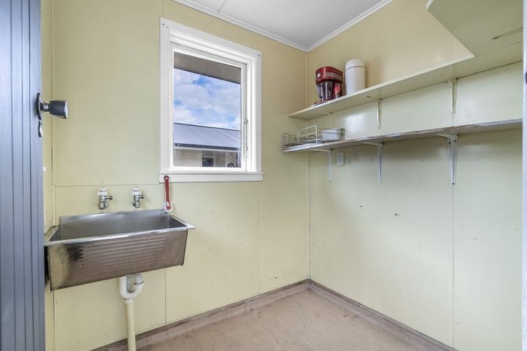 Photo of property in 17 Sword Street, Gore, 9710