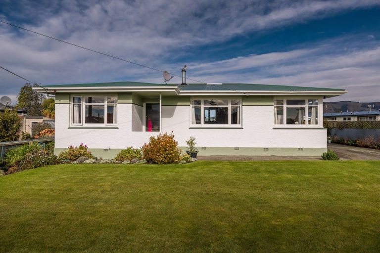 Photo of property in 20 Rugby Street, Waimate, 7924