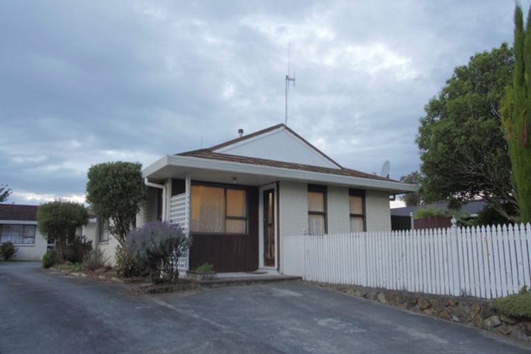 Photo of property in 32 Cecil Place, Cloverlea, Palmerston North, 4412
