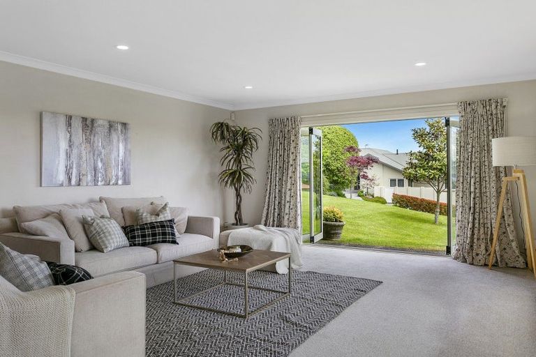 Photo of property in 24 Botanical Heights Drive, Waipahihi, Taupo, 3330