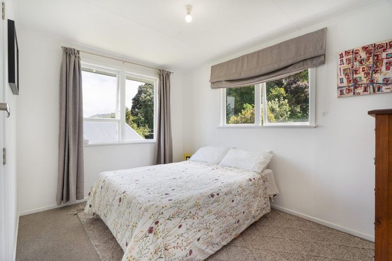 Photo of property in 11 Arene Grove, Titahi Bay, Porirua, 5022