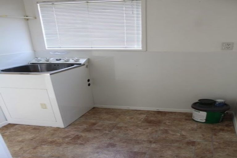 Photo of property in 2 Tarbett Road, Hillcrest, Hamilton, 3216