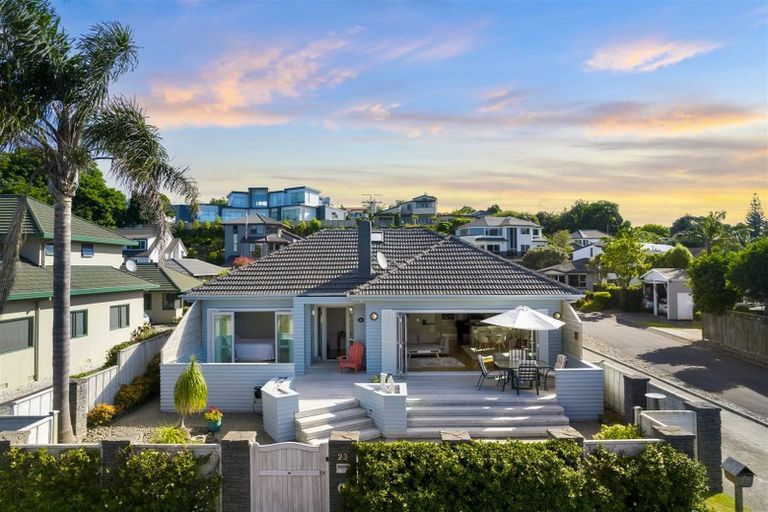 Photo of property in 23 Shelly Beach Parade, Cockle Bay, Auckland, 2014