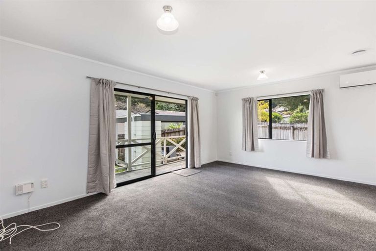 Photo of property in 6/17a Idesia Place, Totara Heights, Auckland, 2105