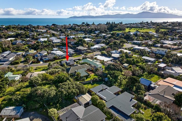 Photo of property in 13a Dale Road, Raumati South, Paraparaumu, 5032
