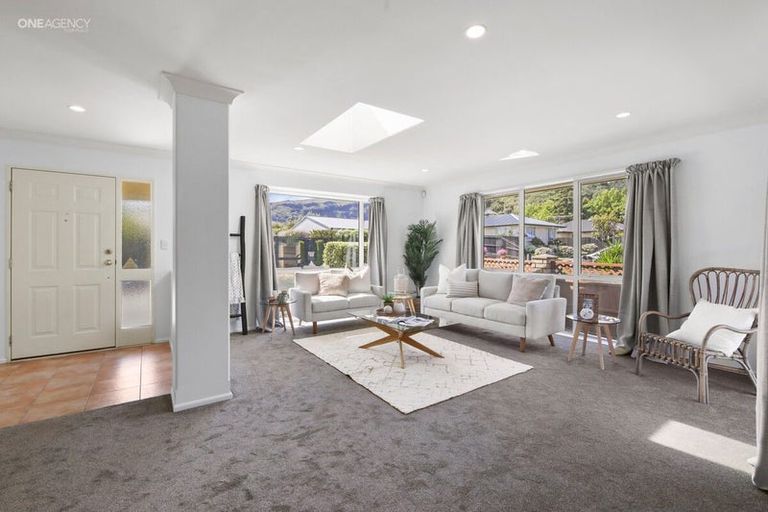 Photo of property in 5 Castleview Lane, Heathcote Valley, Christchurch, 8022