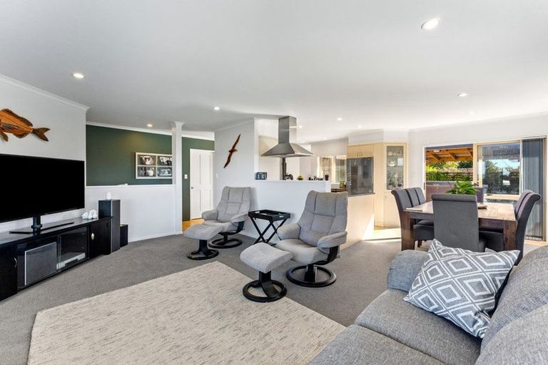 Photo of property in 7 Omana Avenue, Shelly Beach, Helensville, 0874