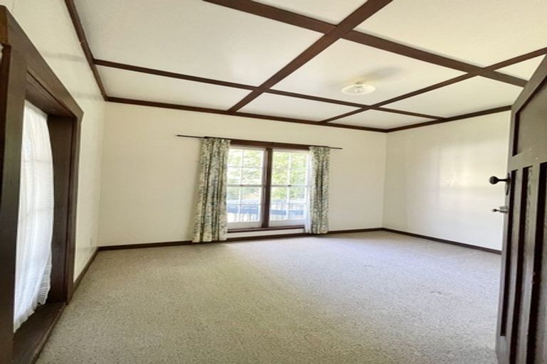 Photo of property in 305-311 Glengarry Road, Glen Eden, Auckland, 0602