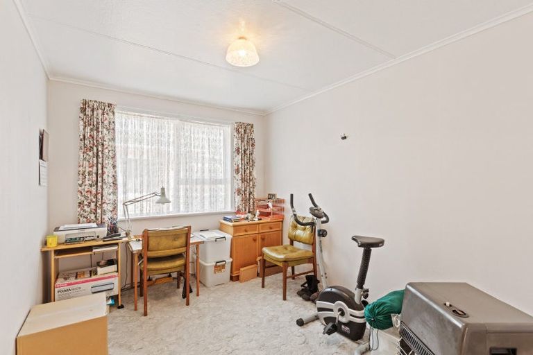 Photo of property in 135 Cracroft Street, Waitara, 4320