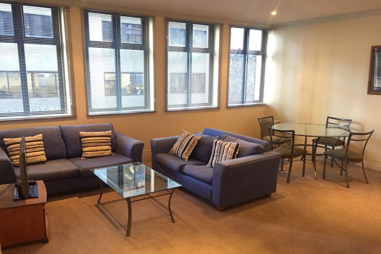 Photo of property in Kelvin House, 2e/16 The Terrace, Wellington Central, Wellington, 6011