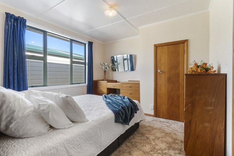Photo of property in 4 Diamond Street, Carterton, 5713