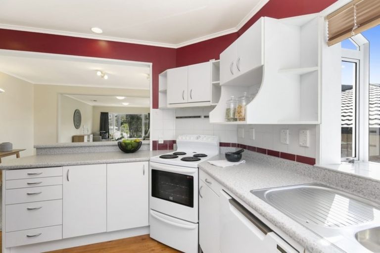 Photo of property in 63a The Drive, Tawa, Wellington, 5028