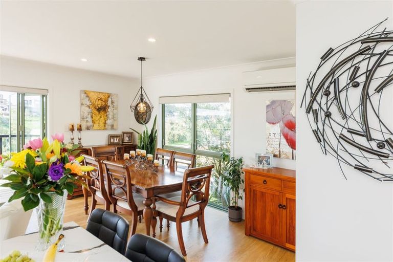 Photo of property in 121 Cashmere Drive, Fitzherbert, Palmerston North, 4410