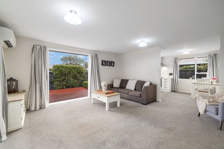 Photo of property in 1/68 Lowry Avenue, Redwood, Christchurch, 8051