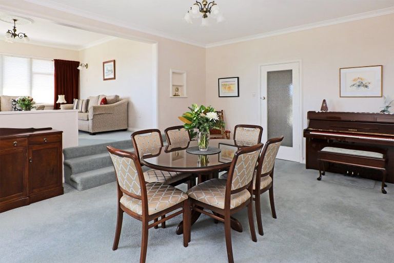 Photo of property in 10 Coleman Terrace, Hospital Hill, Napier, 4110