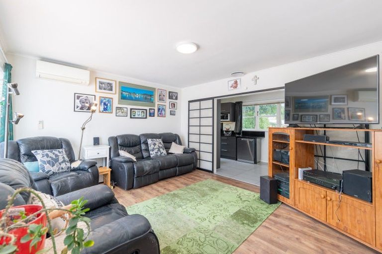 Photo of property in 8 Davis Crescent, Elderslea, Upper Hutt, 5018