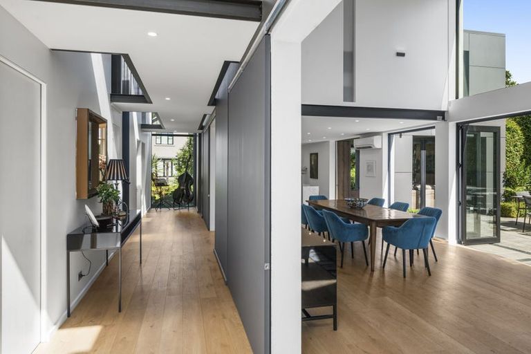 Photo of property in 100 Glandovey Road, Fendalton, Christchurch, 8052