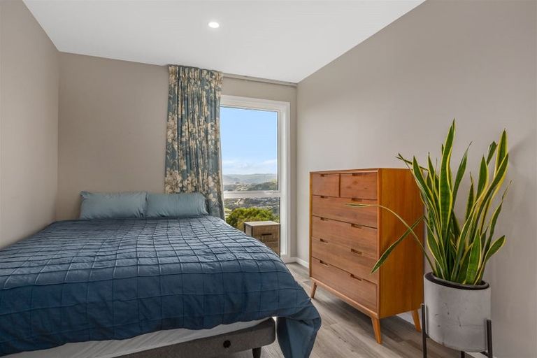 Photo of property in 8 Kopua Place, Whitby, Porirua, 5024