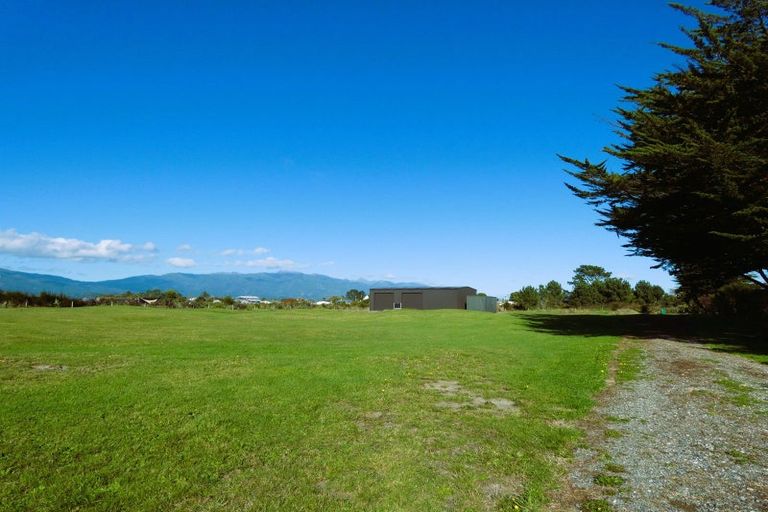 Photo of property in 183 Craddock Drive, Westport, 7825