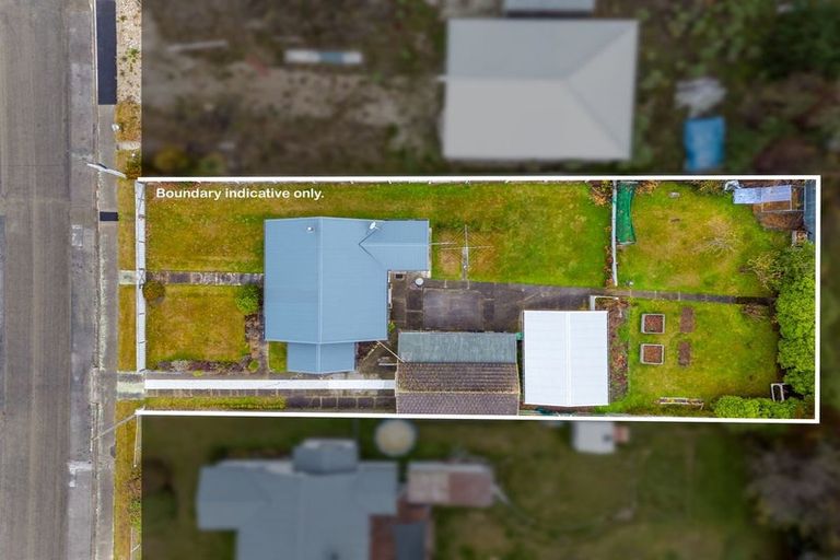 Photo of property in 16 Edward Street, Waimate, 7924