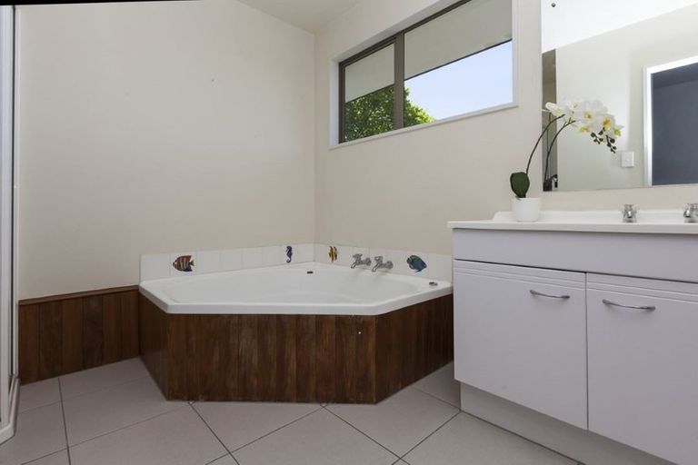 Photo of property in 30b Yellowstone Crescent, Burwood, Christchurch, 8083