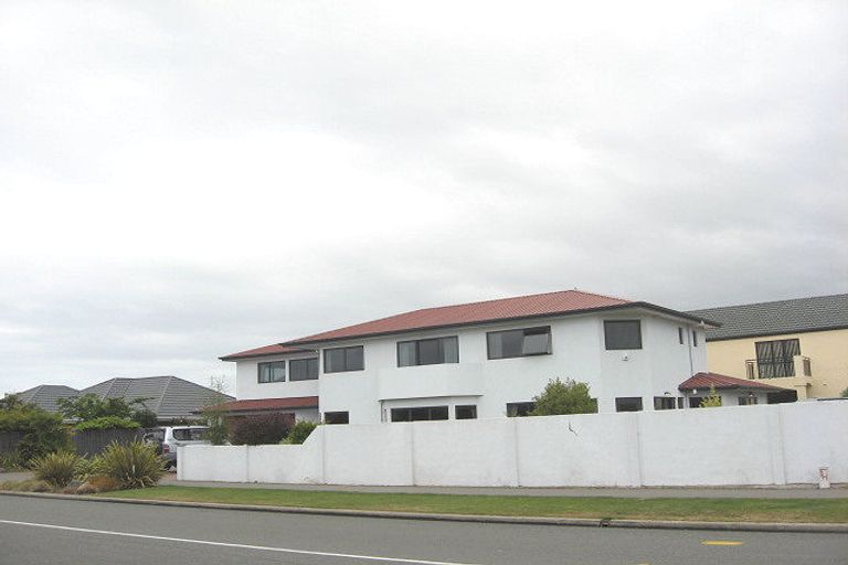 Photo of property in 76 Broadhaven Avenue, Parklands, Christchurch, 8083