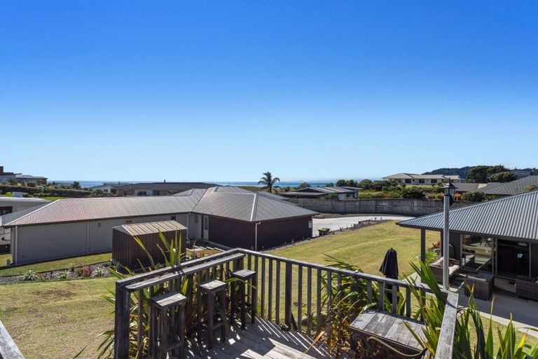 Photo of property in 41 Dawn Parade, Coastlands, Whakatane, 3120