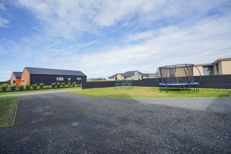 Photo of property in 6 Chatham Rise, Seaward Bush, Invercargill, 9812