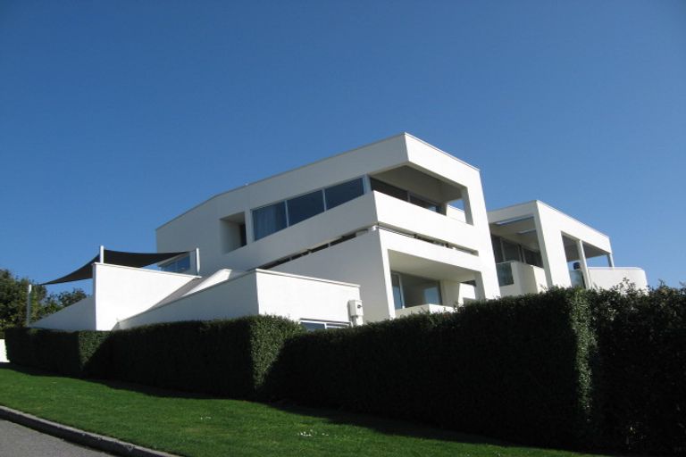 Photo of property in 12 Harry Ell Drive, Cashmere, Christchurch, 8022