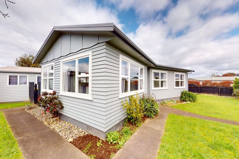 Photo of property in 10 Cargill Street, Levin, 5510