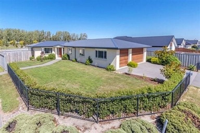 Photo of property in 1 Parklea Avenue, Halswell, Christchurch, 8025