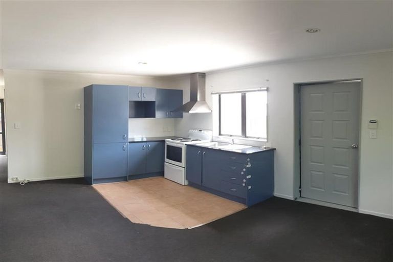Photo of property in 2 Vine Street, Mangere East, Auckland, 2024