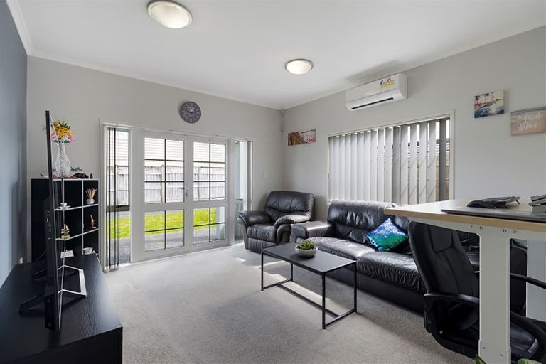 Photo of property in 38 Mulvaney Crescent, Henderson, Auckland, 0612