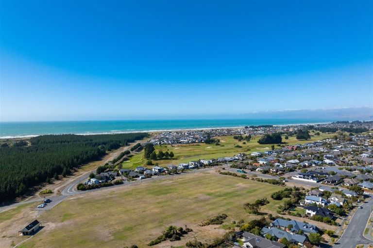 Photo of property in 9 Monterey Place, Parklands, Christchurch, 8083